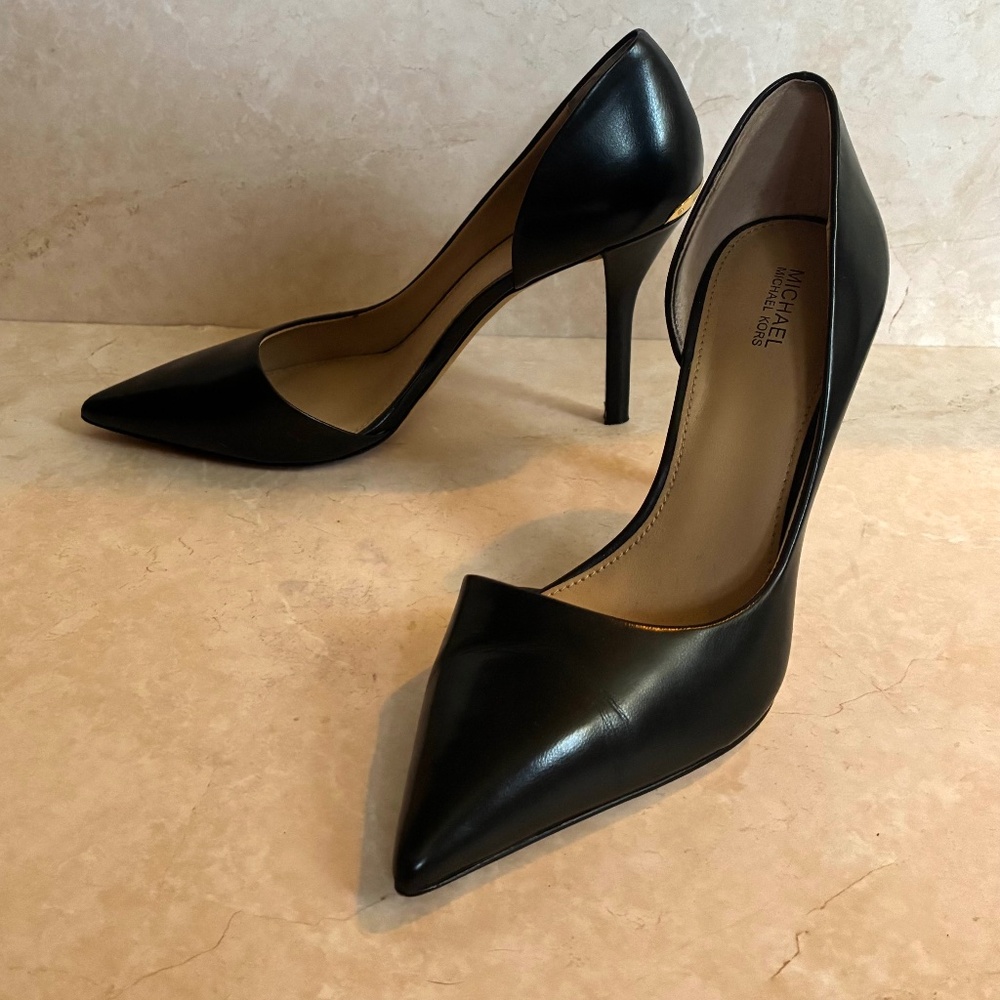 Michael Kors D’Orsay Pumps